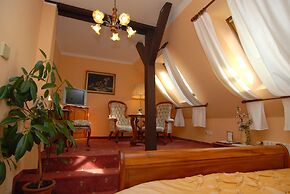 Opera Hotel