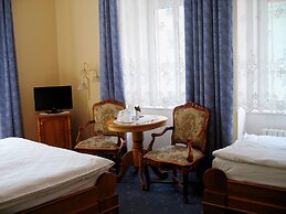 Opera Hotel