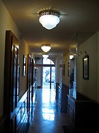 Opera Hotel