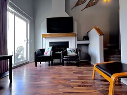 Canadian Rockies Chalets by Trilink