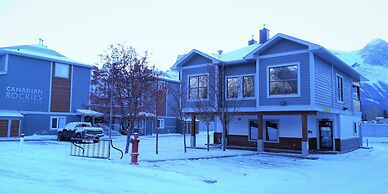 Canadian Rockies Chalets by Trilink