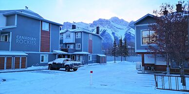 Canadian Rockies Chalets by Trilink
