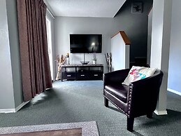 Canadian Rockies Chalets by Trilink