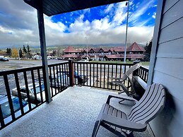 Canadian Rockies Chalets by Trilink