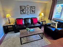 Canadian Rockies Chalets by Trilink