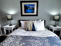 Canadian Rockies Chalets by Trilink