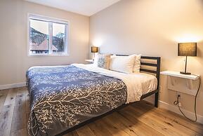 Canadian Rockies Chalets by Trilink