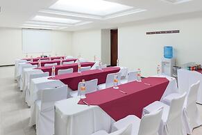 Ramada by Wyndham Hola Culiacan
