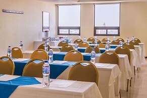 Ramada by Wyndham Hola Culiacan