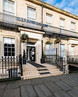 Cairn Hotel