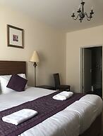 Cairn Hotel