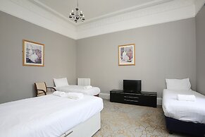 Cairn Hotel