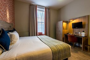 Cairn Hotel