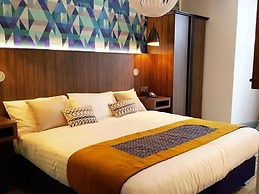 Cairn Hotel