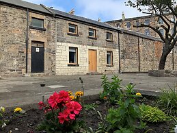 Cairn Hotel