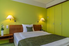 Globana Airport Hotel