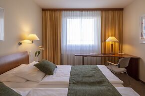 Globana Airport Hotel