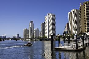 Moorings On Cavill