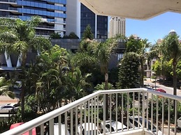 Moorings On Cavill