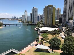 Moorings On Cavill