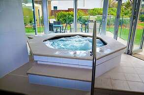 Zenith Ocean Front Apartments