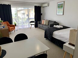 Outrigger Burleigh