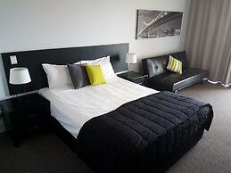 Outrigger Burleigh