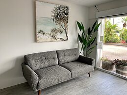 Outrigger Burleigh