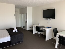 Outrigger Burleigh