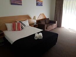 Outrigger Burleigh