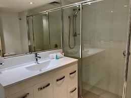 Outrigger Burleigh