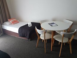Outrigger Burleigh