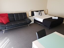 Outrigger Burleigh