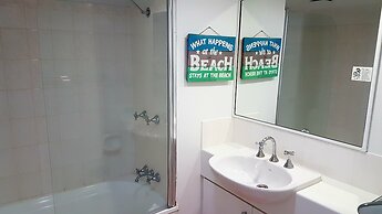 Outrigger Burleigh