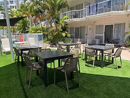 Outrigger Burleigh
