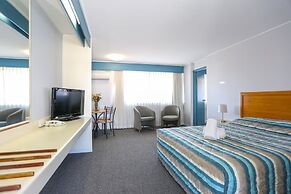 Reef Resort Motel