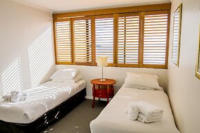 Cairns Aquarius