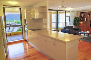 Cairns Aquarius