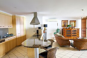 Cairns Aquarius