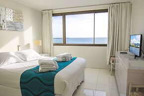 Cairns Aquarius