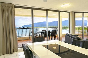 Cairns Aquarius