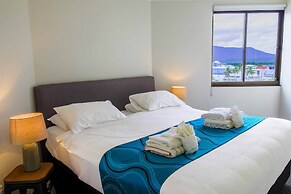 Cairns Aquarius