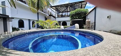Santo Tomas Hotel