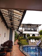 Santo Tomas Hotel