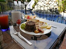 Santo Tomas Hotel