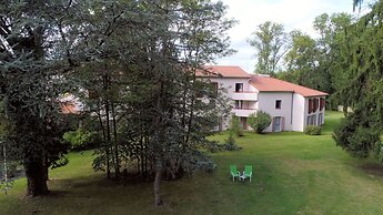 Logis Hôtel Le Parc de Geoffroy