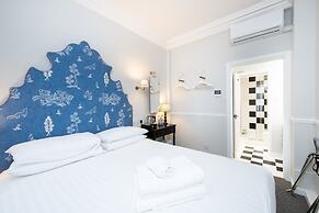Americana Hotel