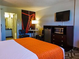 Howard Johnson by Wyndham Gravenhurst