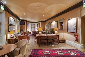 Royal Golf Hotel