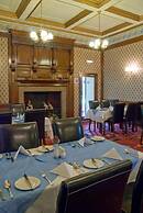 Royal Court Hotel